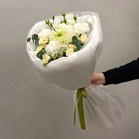 Букет "Мармарис" с кустовой розой и хризантемой