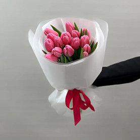 Букет из 15 розовых тюльпанов